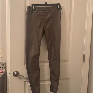 Women’s army green skinny jeans